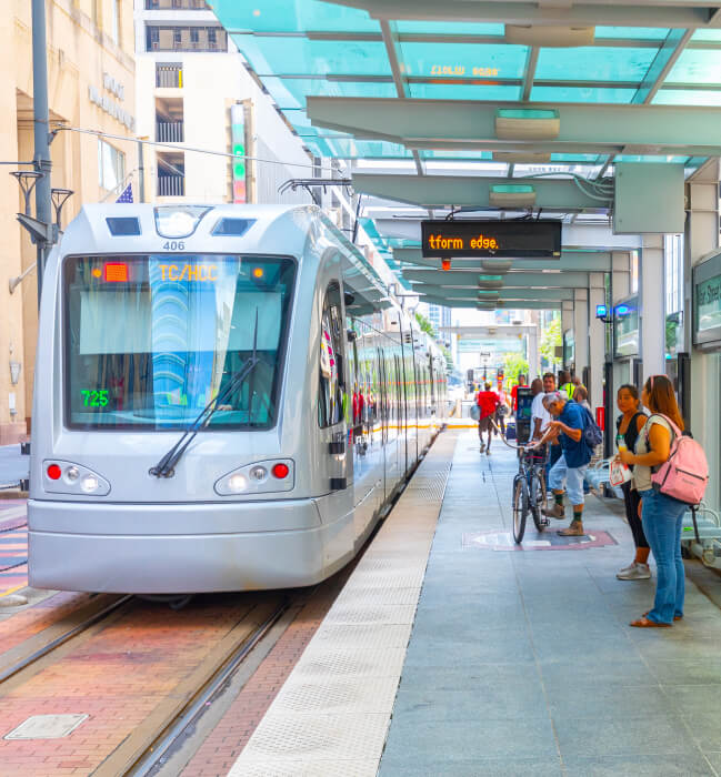 16695-METRORail-875X600 METRORail Red Line traveling through the Houston Museum District